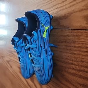 Girls' Soccer Cleats